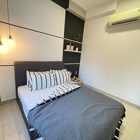 Twin Galaxy Residences 1+1 Homestay @ ג'והור בהרו מראה חיצוני תמונה