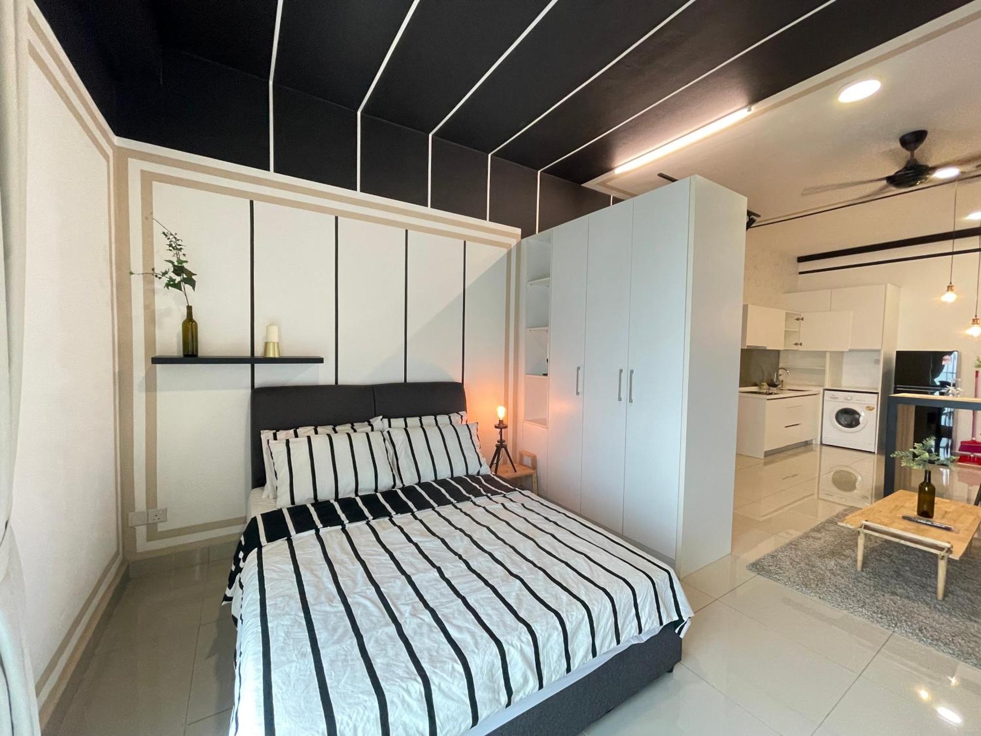 Twin Galaxy Residences 1+1 Homestay @ ג'והור בהרו מראה חיצוני תמונה